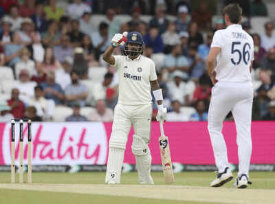 India-Eye-Strong-Lead-as-Rahul-Gill-Steady-the-Ship-at-Headingley