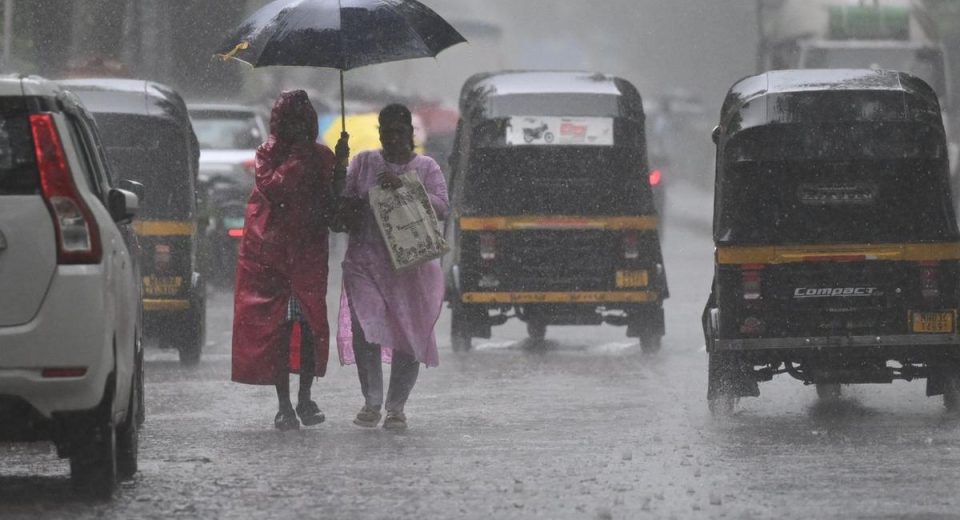 Red-Alerts-Flight-Disruptions-School-Closures-Issued