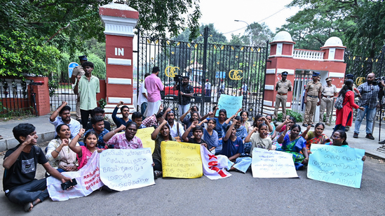 SFI-and-AIDWA-members-protested-outside-Anna-University-over-a-student’s-alleged-assault