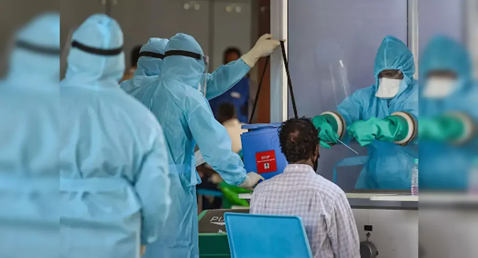 India’s-Active-Covid-19-Cases-Dip-Amid-Emergence-of-New-Omicron-Sub-Variants